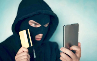 «Нові правила під час воєнного стану» від банків — українців попередили про шахраїв