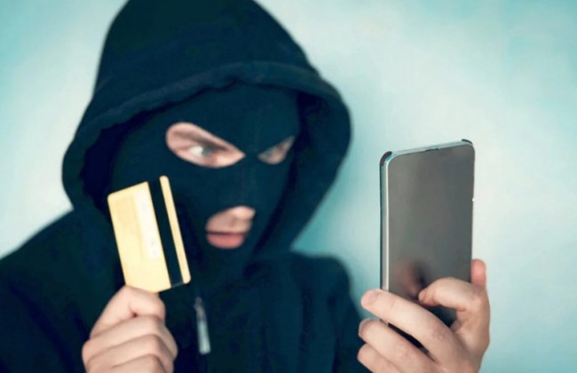 «Нові правила під час воєнного стану» від банків — українців попередили про шахраїв