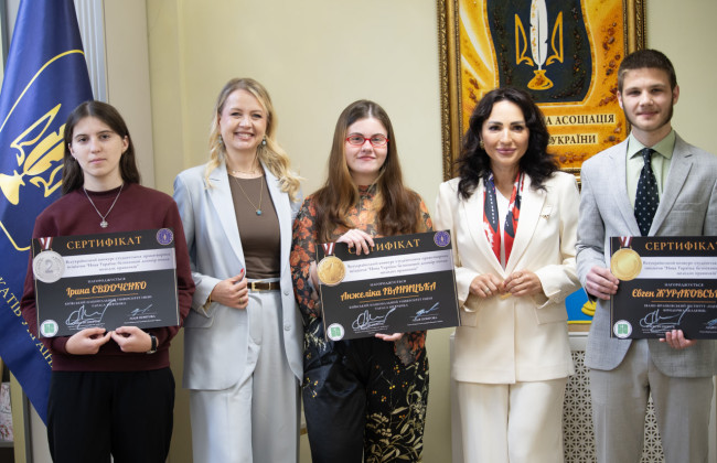 Студенти отримали відзнаки за проєкти безпекового договору для України