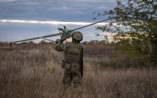 Зарплаты военнослужащих на передовой могут вырасти до 250 тысяч грн — нардеп Роман Костенко