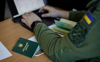 Чоловіка помилково визнали ВПО і оштрафували на 17 тисяч грн за порушення військового обліку — суд не підтвердив «переїзд»