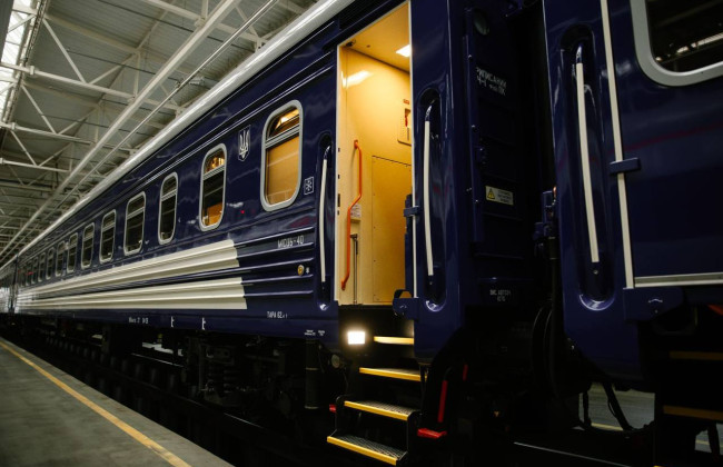 Первые из 100 новых вагонов УЗ выходят на маршруты: что изменится для пассажиров