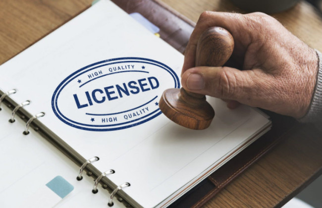 ДПС погрожує відібрати тисячі ліцензій на роздрібну торгівлю підакцизними товарами