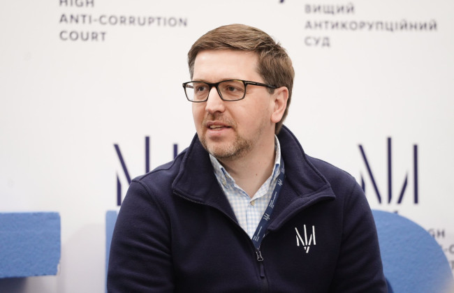 У ВАКС впроваджують штучний інтелект, але рішення суддів він не замінить