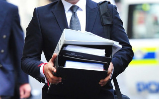 «Упрощенному назначению» на госслужбу конец: чиновников возвращают к конкурсной системе