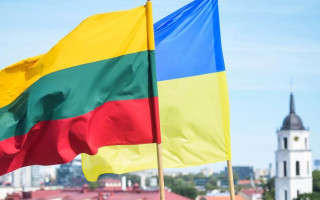 Литовська держкомпанія припинила оплату житла для родин українських енергетиків