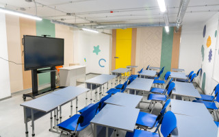 В киевском лицее уволили учителя, который на уроке говорил по-русски