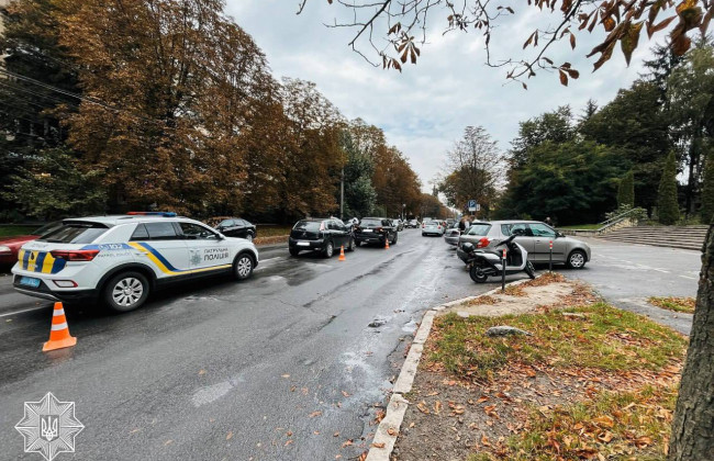 Моральну шкоду у ДТП пропонують стягувати з власників авто понад страховий ліміт