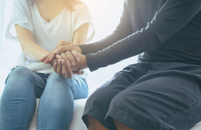 В Україні затвердили стандарт допомоги при суїцидальній поведінці