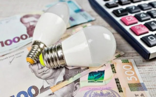 Уряд продовжив фіксований тариф на світло до жовтня