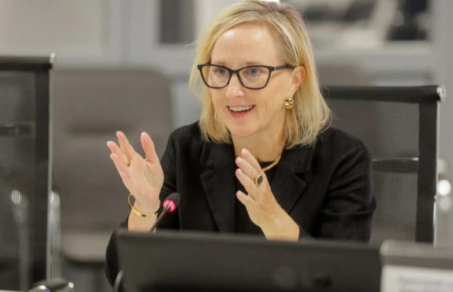 Тимчасова повірена США в Україні Джулі Девіс залишить посаду: у Держдепі назвали причину