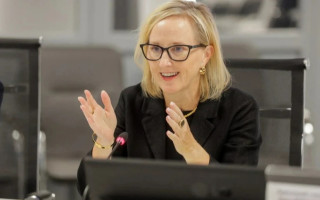 Временная поверенная США в Украине Джули Дэвис покинет должность: в Госдепе назвали причину