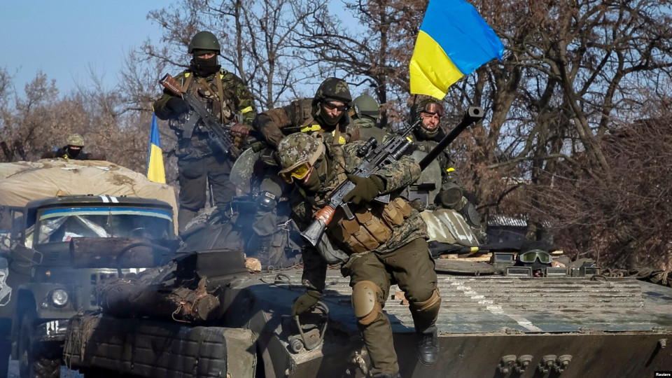 Военное положение и мобилизацию продлили еще на 3 месяца: Зеленский подписал законы