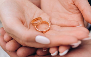 Признание брака, заключенного за границей: действителен ли он в Украине