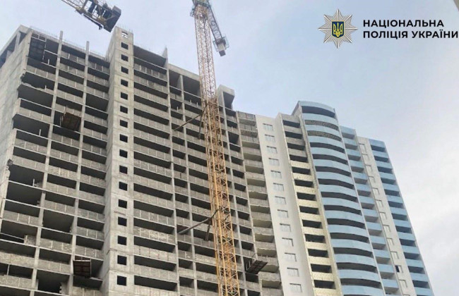 У Києві на Подолі побудували ЖК без права на землю – забудовнику повідомили про підозру