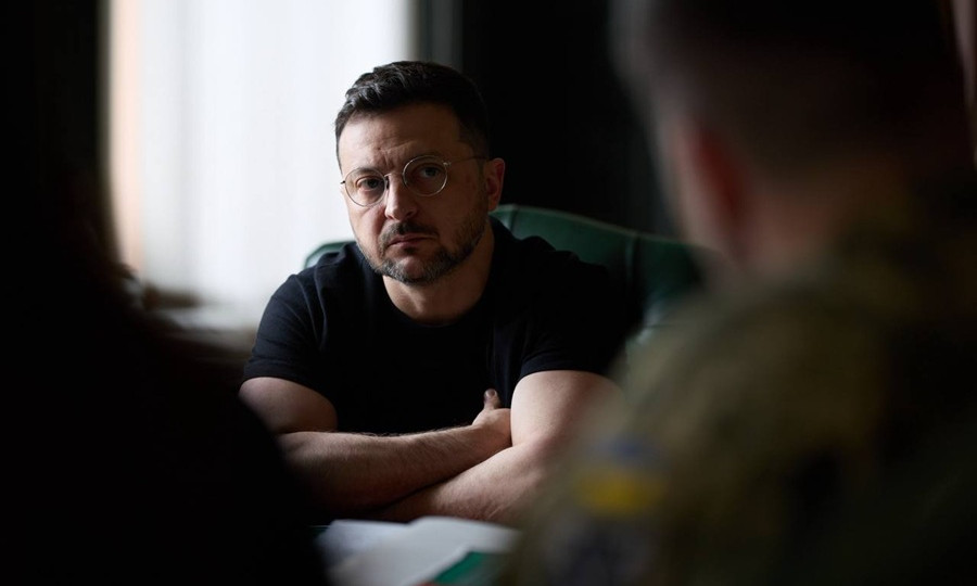 Мінімум 30 тисяч для військових у тилу і нові правила служби: Володимир Зеленський анонсував реформу армії