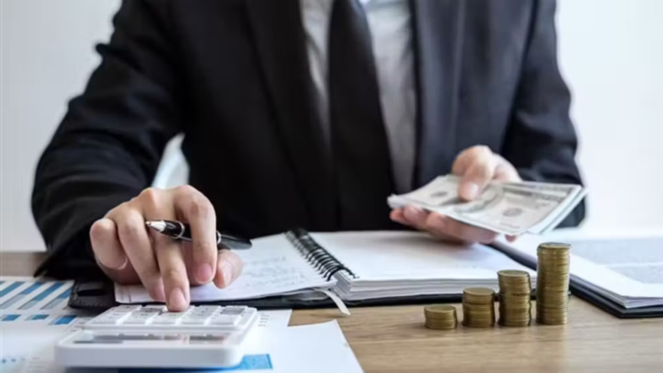 Минфин обнародовал данные о зарплатах госслужащих за март