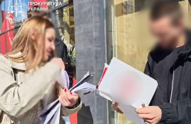 У Києві чоловік обіцяв жінці оскаржити дії ТЦК та ВЛК у суді, а сам ошукав її на 57 тисяч гривень