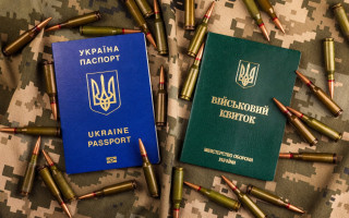 Можливі перевірки для чоловіків за кордоном — кому загрожує відмова в консульських послугах