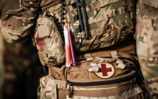 Бойові медики зможуть використовувати наркотичні знеболювальні на фронті за спрощеними правилами