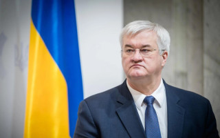 Мир не може чекати до «парадів» і «свят»: Сибіга прокоментував введення режиму тиші