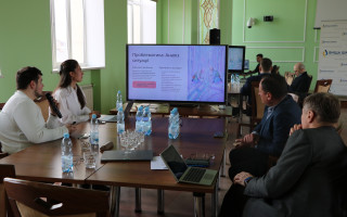 Дефицит кадров и низкие стартовые зарплаты в 9–10 тысяч гривен: в НАГС заявили о кадровом голоде в госорганах