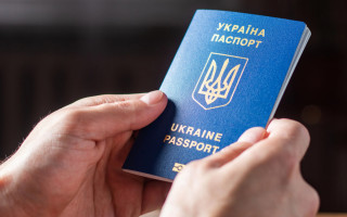 Потеряли загранпаспорт за границей — что делать и как вернуться в Украину