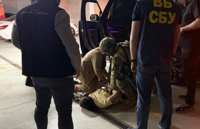 Генпрокурор Кравченко повідомив про викриття працівника СБУ на хабарі у 34 тисячі доларів за відстрочки від мобілізації