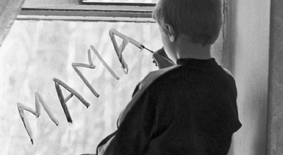 В Борисполе суд лишил мать четверых детей родительских прав из-за злоупотребления алкоголем