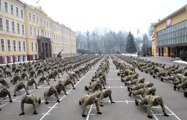 Военные вузы Украины расширяют подготовку специалистов по дронам и кибербезопасности
