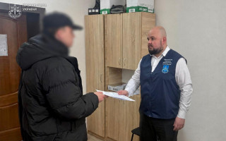 У Києві пенсіонерка віддала шахраям майже $29 тисяч після дзвінка про «держзраду»