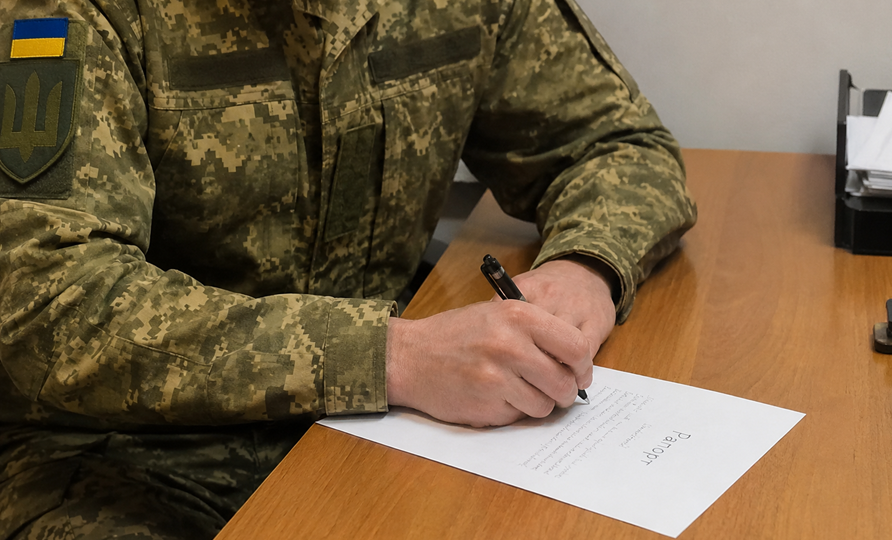 Суд подтвердил обязанность командования рассматривать рапорты военных даже в случае СЗЧ