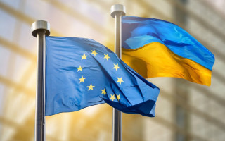Євросоюз може розпочати переговори про вступ України вже у червні, — єврокомісар