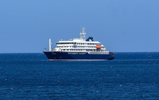 Одного українця евакуюють з судна MV Hondius зі спалахом хантавірусу – ще четверо залишаться на борту