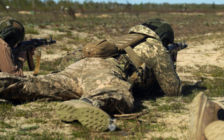 Засудженим, які пішли в ЗСУ за контрактом, хочуть надати право на щорічну відпустку та переведення до інших частин