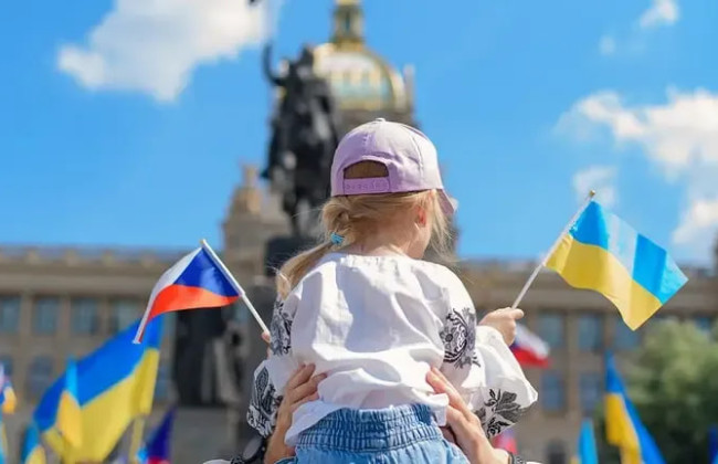 Соцдопомога, техогляд і перевірки: Чехія готує нові жорсткі умови для українських біженців