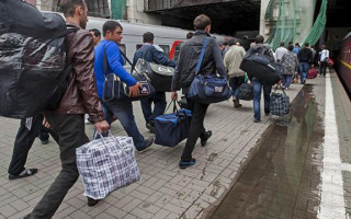 Жесткий отбор, публичные отчеты и депортация за нарушения – украинцы зарегистрировали петицию об ужесточении требований к трудовым мигрантам
