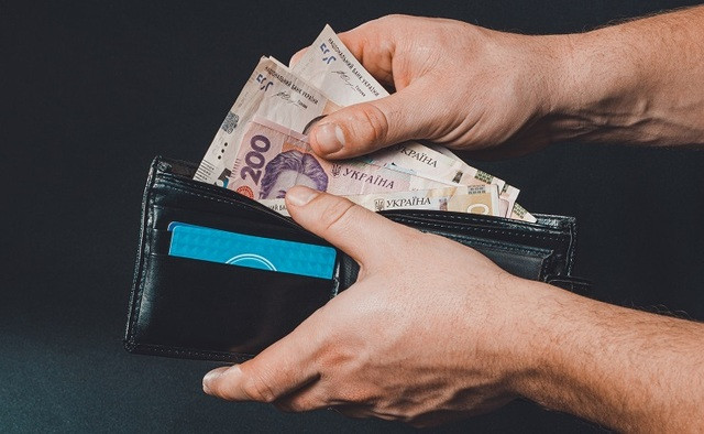 Жертва шахрайства може стати підозрюваним через фальшиві купюри в гаманці: як бачить ситуацію Верховний Суд