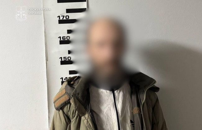 В Киеве мужчина пытался пронести метадон в Дарницкий райсуд: после разоблачения начал глотать таблетки
