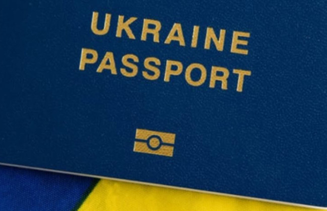 Какая информация заносится на электронный носитель биометрического заграничного паспорта