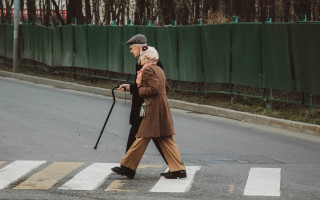 Пенсия после работы за границей: как подтвердить страховой стаж и не потерять право на выплаты