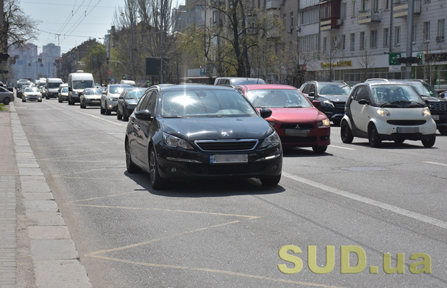 В Украине водителям могут временно запретить громкие выхлопы авто и мотоциклов