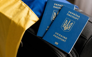 В ЕС обсуждают продление временной защиты для украинцев ещё на год
