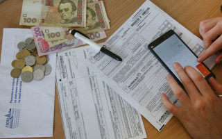 Українцям перерахують плату за тепло і гарячу воду через перебої після обстрілів