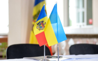 Родичам українських і молдовських дипломатів хочуть дозволити здійснювати оплачувану діяльність