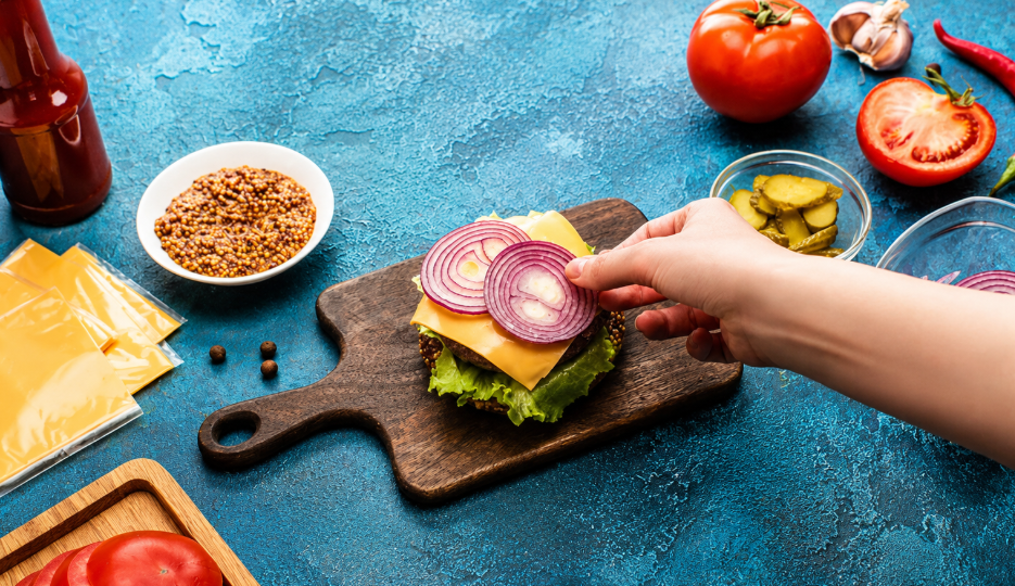 Трансжиры каждый день на столе: какие популярные продукты больше всего вредят здоровью