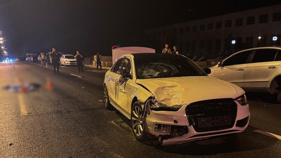 В Харькове водитель Audi сбил двух пешеходов — 18-летний парень погиб, женщина госпитализирована