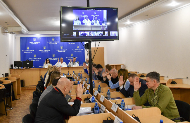 Совет судей Украины обновил официальную эмблему – фото