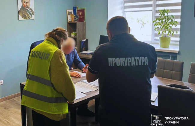 Бесплатные растения за 1,2 млн: в Киеве чиновника подозревают в растрате бюджетных средств