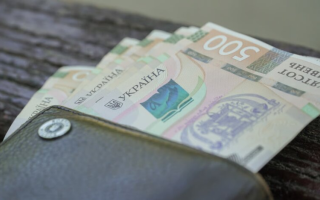 Українцям почали блокувати картки після виплат 1500 грн: що сталося